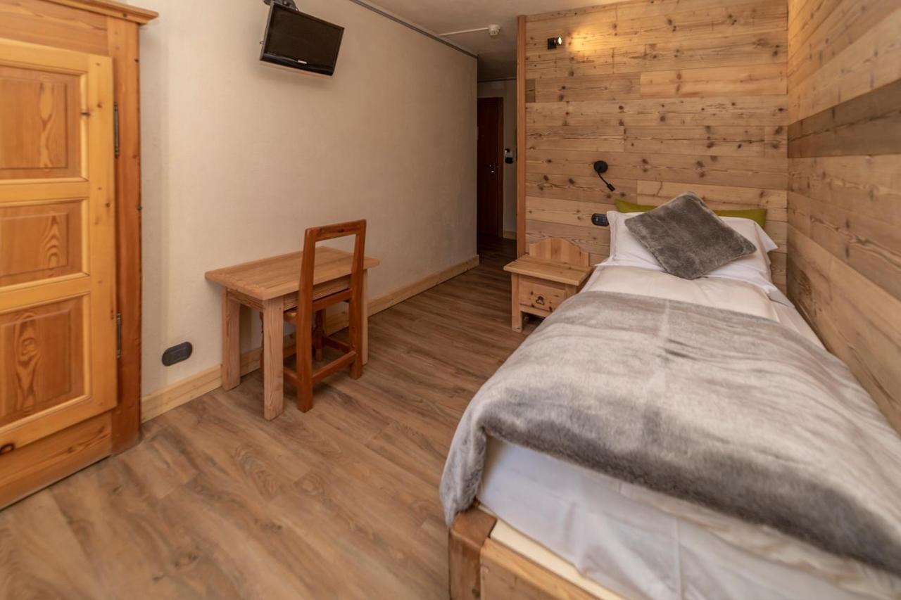 Hotel Stella Alpina 오울크스 외부 사진