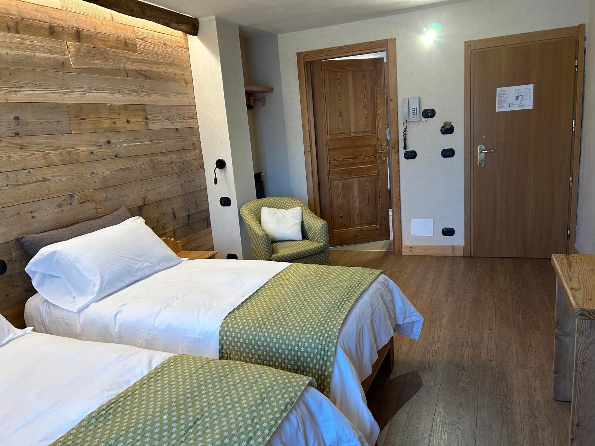 Hotel Stella Alpina 오울크스 외부 사진