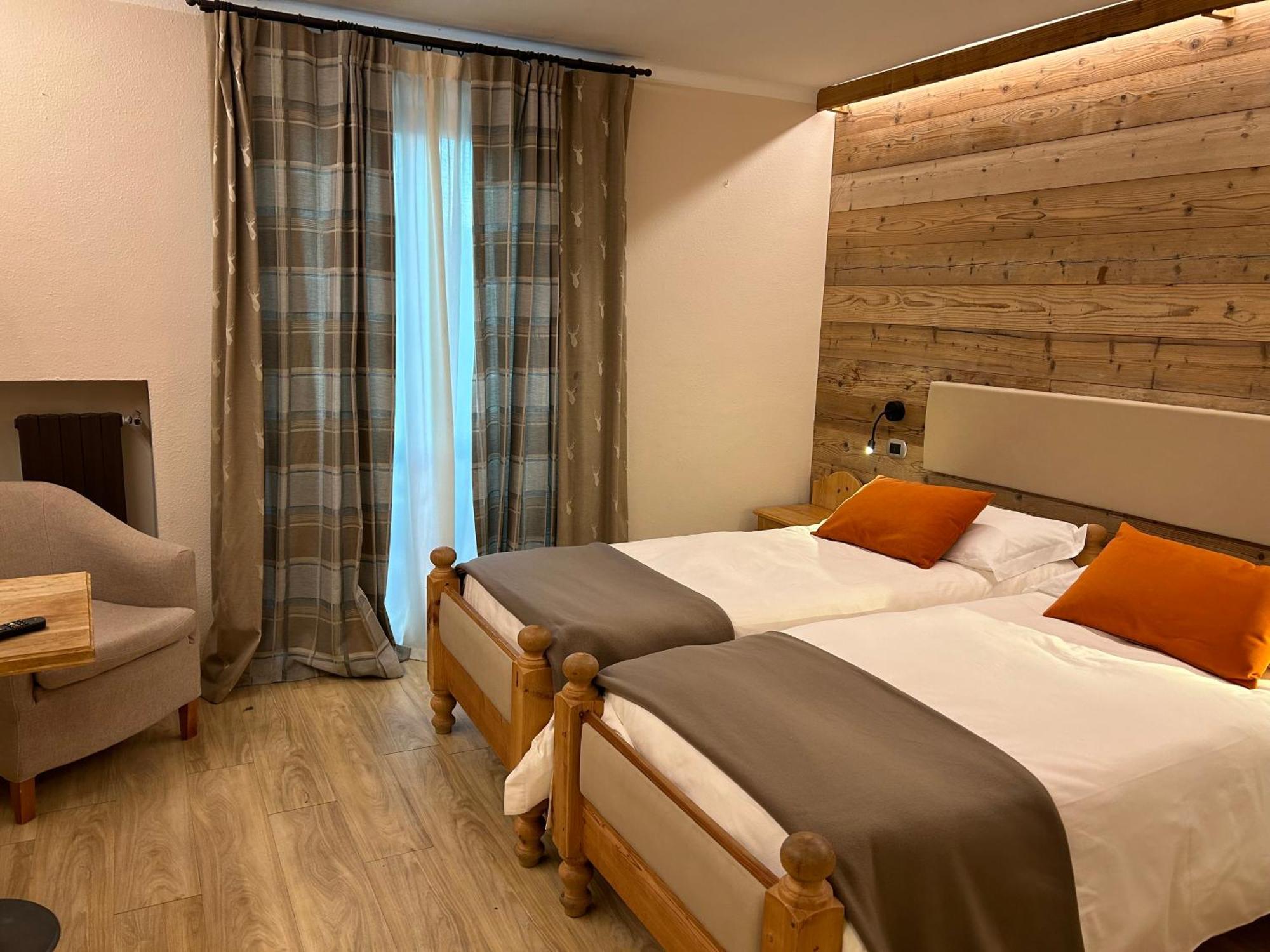Hotel Stella Alpina 오울크스 외부 사진